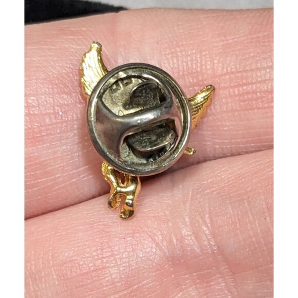 Vintage Minimalist Guardian Angel Gold Tone Lapel Pin - Picture 6 of 6